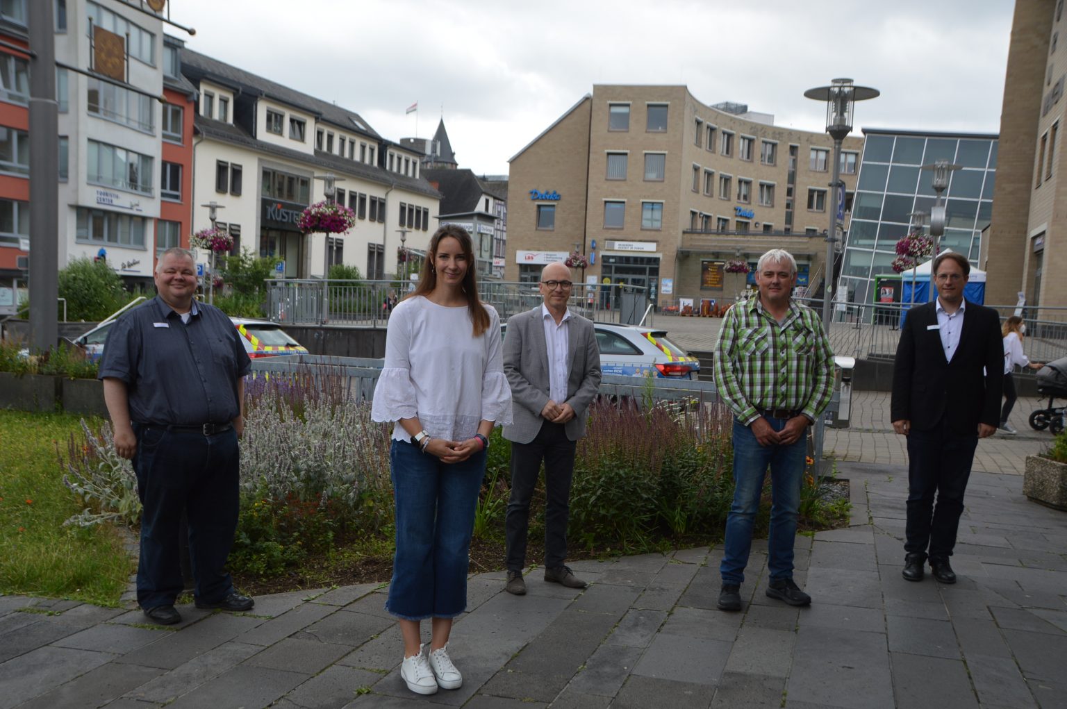 Zwei Neue Mitarbeiter Treten Ihren Dienst Bei Der Stadtverwaltung Mayen 