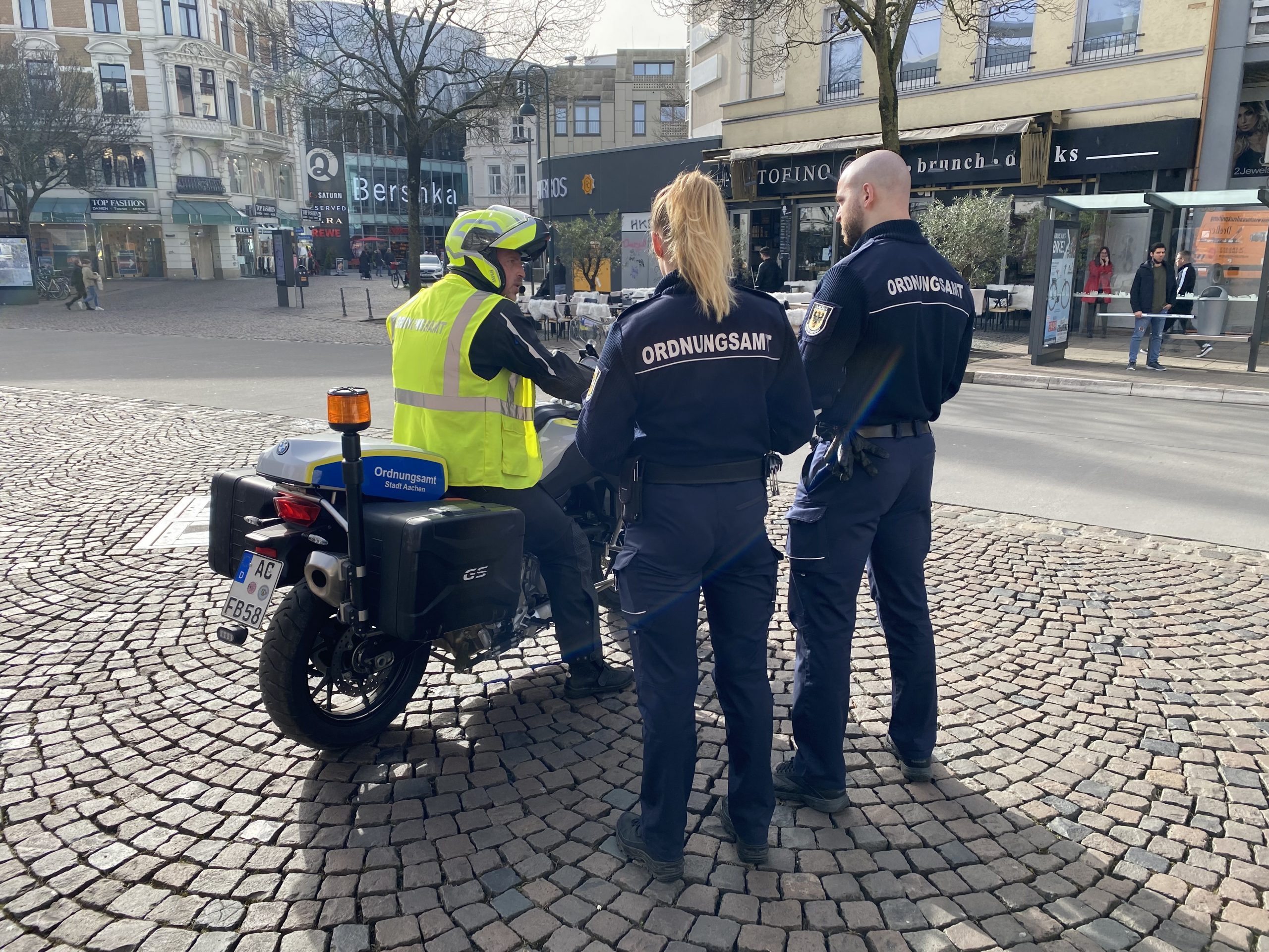 Fachbereich Sicherheit und Ordnung Aachen zwischen Pandemie und Arbeitsalltag eifelschau.de Fachbereich Sicherheit und Ordnung Aachen zwischen Pandemie und Arbeitsalltag eifelschau.de