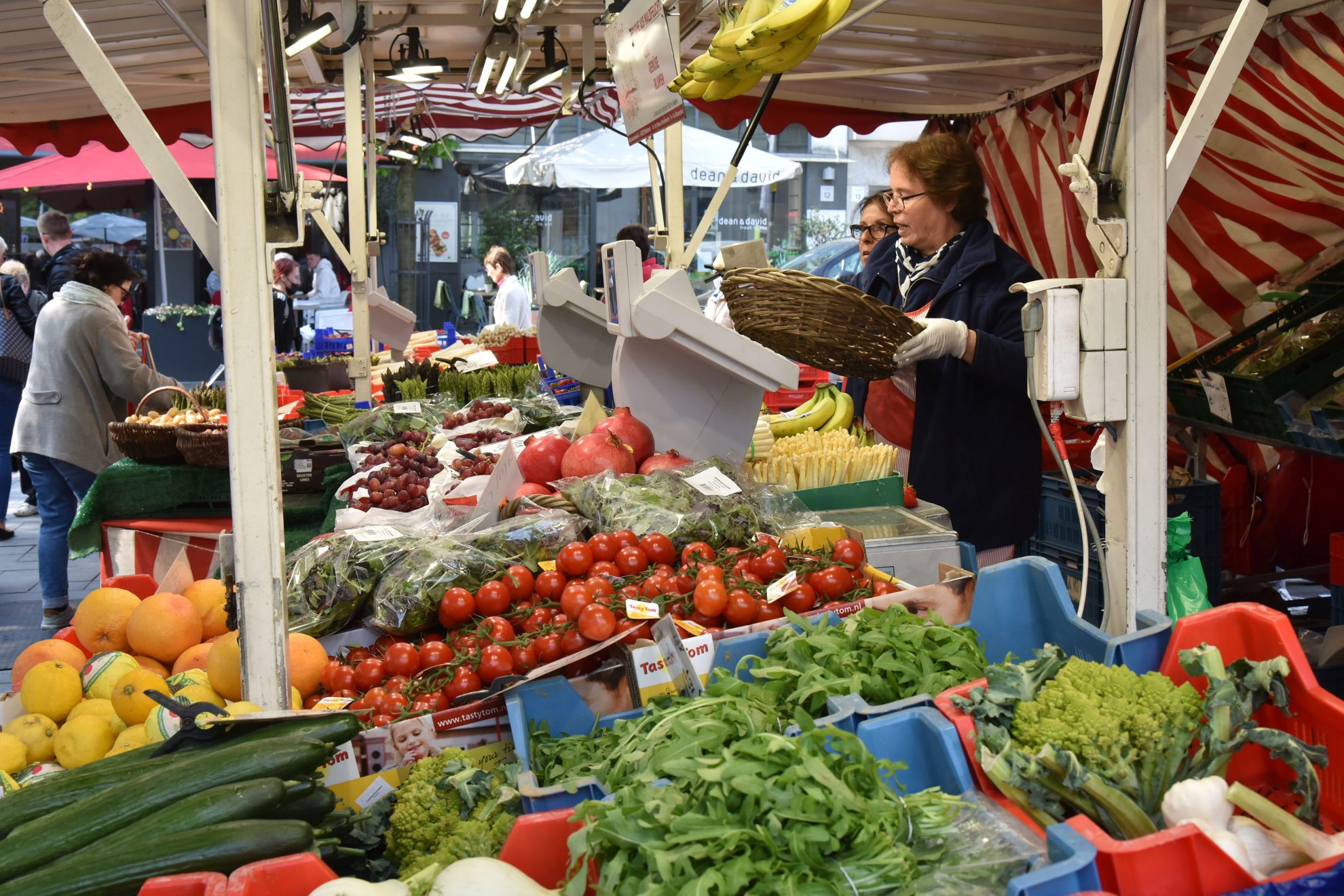 Wochenmarkt Dienstag In Der Nähe Neues Konzept kommt an - Der Aachener Wochenmarkt am Dienstag findet